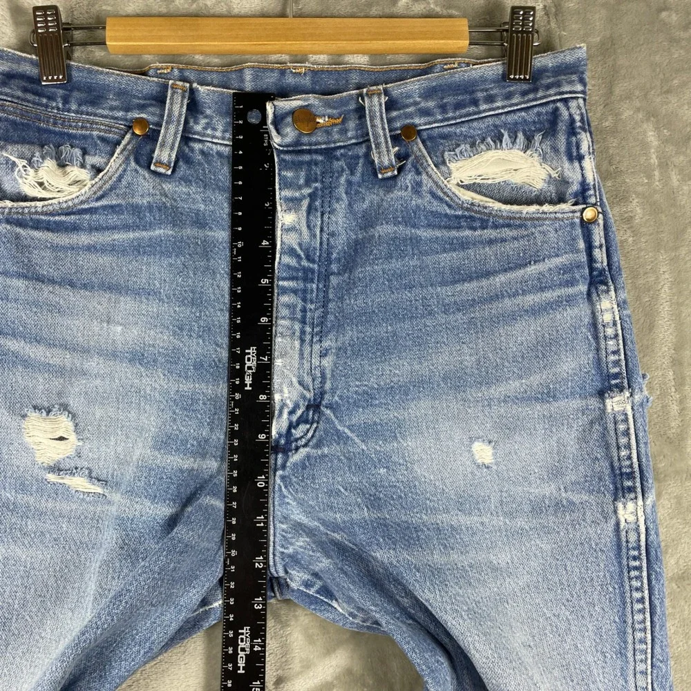 Vintage Wrangler Jeans Mens 32x36 Whisker Fade Distressed Made in USA 936DEN